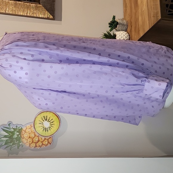 Torrid - Chiffon Clip Dot Puff Sleeve Top in Bougainvillea Lavender​​​​​​​ - Picture 6 of 13